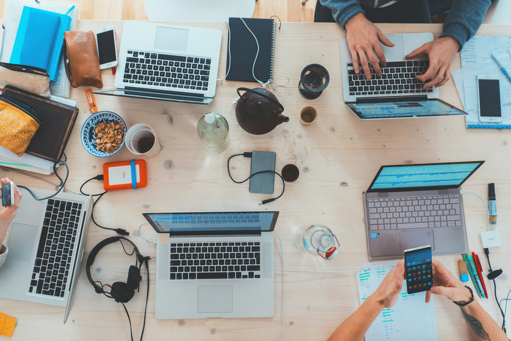 6 Essential Features Every Knowledge Base Software Must Have