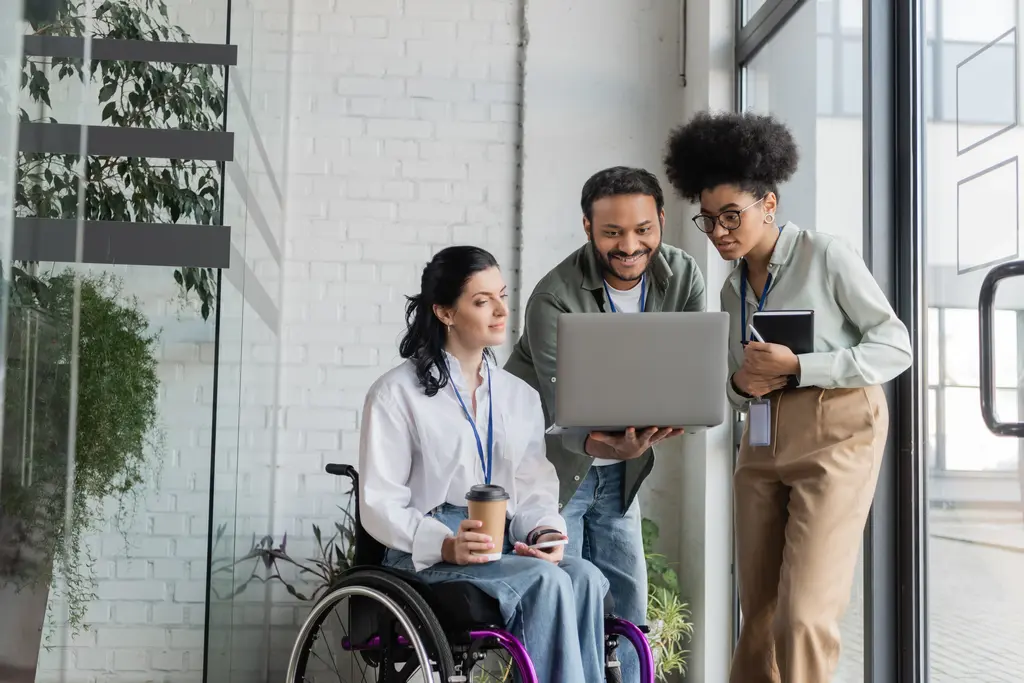 shutterstock_2366842369.wHow to Address Communication Barriers in Diverse Teamsebp